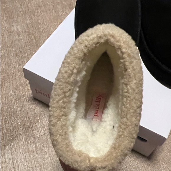 Pink Lily Payton Black Platform Boots, New! - Picture 4 of 12